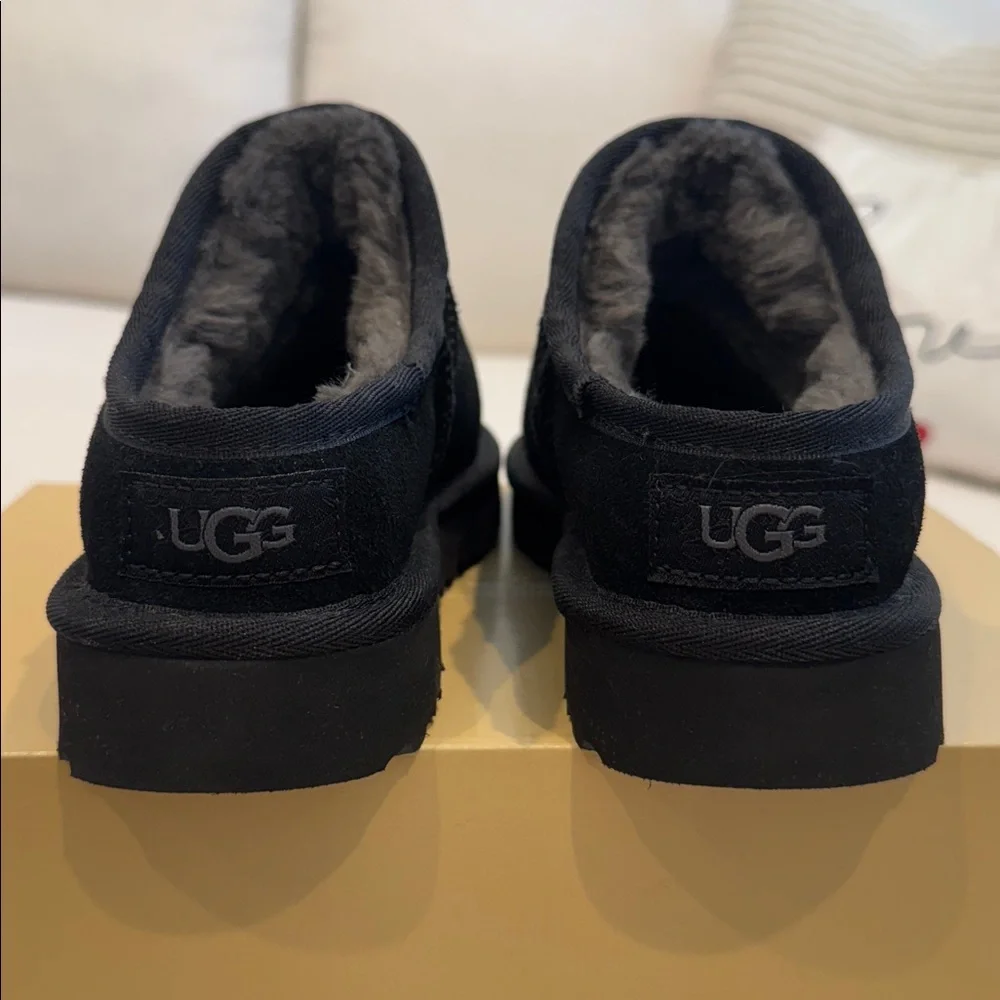 Black UGGs - Picture 4 of 6